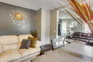 3 Mi to Dtwn Fort Wayne Home with Deck and Yard! - Fort Wayne - 2