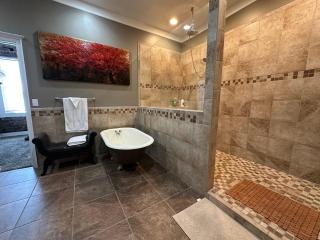 The Brick-Road Penthouse - Kokomo - 1