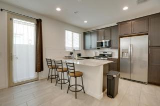 9 Mi to Westgate WFH-Friendly Apt in Tolleson! - Cashion - 4