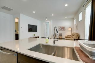 9 Mi to Westgate WFH-Friendly Apt in Tolleson! - Cashion - 1