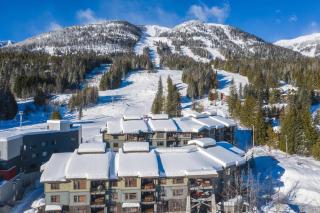 Slalom Creek 2 Bedroom & Den - Rossland - 6