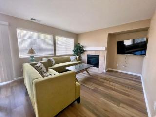 Beautiful West Sacramento Home - 9