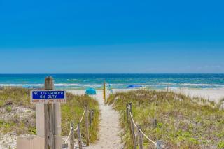 Panama City Condo with Pool Access, Steps to Beach! - Panama City Beach - 8