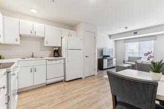 Stunning 1bd1bth I Properties By Preston - 5