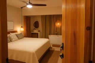 Couples Suites at Ocean Park Beach Club - San Juan - 4