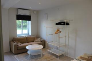 Cozy City Stay Steps from the Beach & Transit - Abbekås - 7