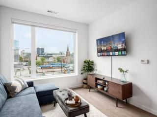 515 - Harlow - Blue Bliss Cozy Apartment with Gym Amenities - Columbus - 0