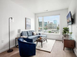 515 - Harlow - Blue Bliss Cozy Apartment with Gym Amenities - Columbus - 8