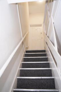 Rednest Swindon Central Stay Free Parking - Swindon - 9