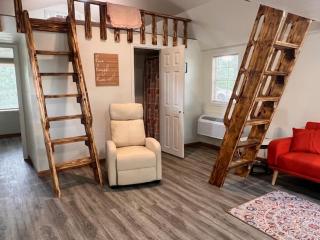 Chaonia Landing Resort Marina & Guide Services - Williamsville - 1