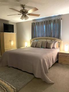 Country Chic- 4 BR Home-Quiet Country Road - Pleasant View - 5