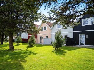 6 person holiday home on a holiday park in Blåvand - Blåvand - 0