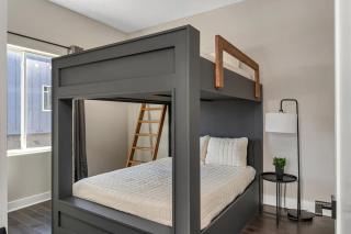 Gorgeous New Nash Home - Rooftop Views - Hot Tub - 6