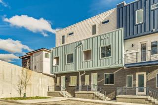 BRAND NEW Side by Side Homes - Sleeps 24 Guests - Nashville - 0