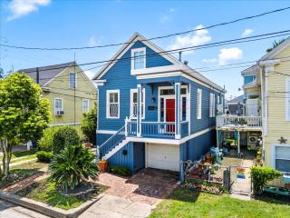 Historic Cottage | Walk to Beach & Pleasure Pier - 0