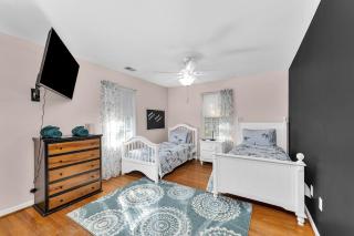 The House on the Hill - Year Round Rental - Augusta - 4