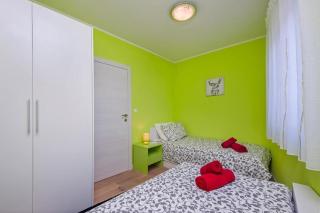 Apartments with parking spaces Rovinj - 24440 - 1
