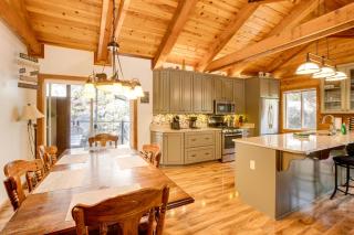 1 Mi to Heavenly Resort Cozy Home with Deck! - 9