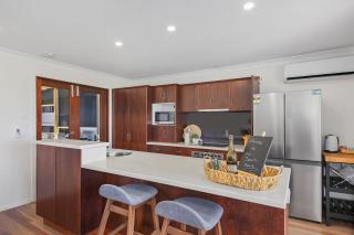 The Pacific - Absolute Beachfront in Buddina - 1