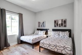 Side by Side Nash Homes - Relaxing Rooftop Patios - 8