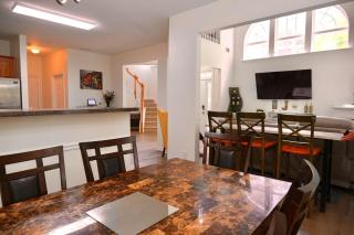 Cozy townhouse near great restaurants! - Lawrenceville - 2