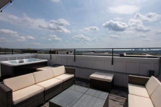 Private Hot Tub - Spacious Home - Hosts 12 Guests - Nashville - 3