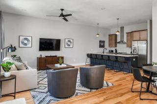 Spacious Nash Home for 12 Guests with Rooftop Views and Hot Tub - 5