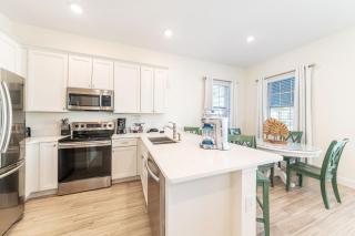 Peachside Cottage Near Disney With Margaritaville Resort Island H2O Access - 8037Dr - Orlando - 3
