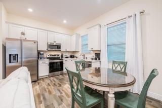 Brilliant Cottage With Private Pool Near Disney With Margaritaville Island H2O Access - 8033St - Orlando - 4