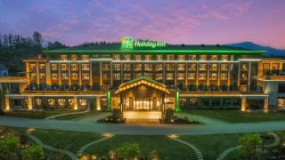 Holiday Inn Jiuhua Mountain Hot Spring by IHG - Chizhou - 9