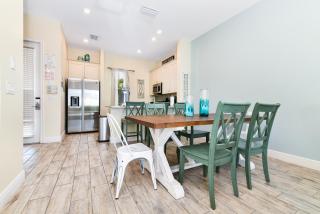Seashell Cream Cottage With Private Pool Near Disney With Margaritaville Resort Island H2O Access - 8037St - Orlando - 3
