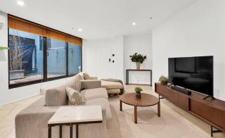 Acacia QVM - Free Parking - Melbourne - 6