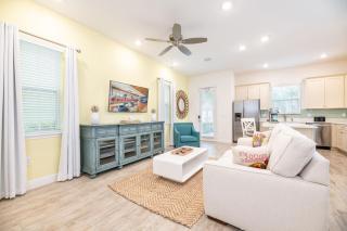 Cozy Peach Cottage Near Disney With Margaritaville Resort Island H2O Access - 8029Dr - Orlando - 3