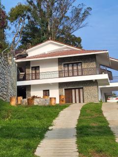 Glen Mist, Mesmerizing Valley View Homestay, Kodai - 3