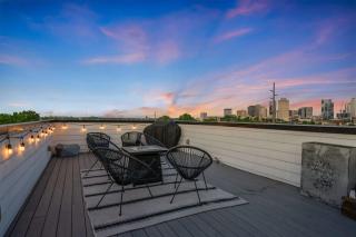 Spacious Nashville Stay - 2 Homes, 15 Guests - 2