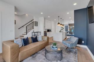 Spacious Nashville Stay - 2 Homes, 15 Guests - 0