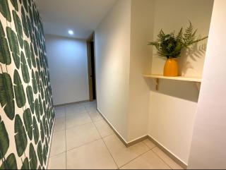 Comfortable Central Apartment - 7