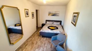 Golden Hop Apartments - 7