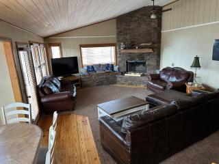 Cozy Beaver Lake Getaway - 8