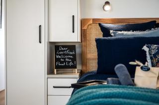 The Float Life - Retreat on Murray River - - 6