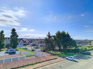 Appartement en Front de Mer avec Parking et WIFI, 4 Couchages - FR-1-746-30 - Courseulles-sur-Mer - 0