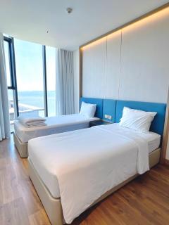 A La Carte Hạ Long Homestay B1214 - Ha Long - 4