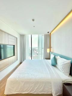 A La Carte Hạ Long Homestay B1214 - Ha Long - 2