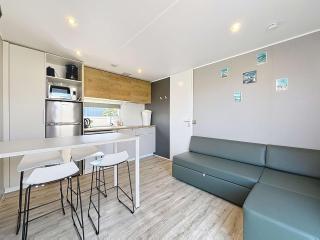 Mobile-home Grand Confort 4 pers, 2 ch, 2 sdb, plage, piscine, fitness, terrasse - Jullouville - FR-1-361A-57 - Jullouville-les-Pins - 3