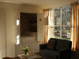 Forest Villa in Herperduin with Bubble Bath - 5