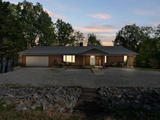 Lake Barkley Retreat - Newly Renovated - 5 BR - Cadiz - 8