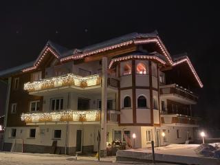 Mountain Stay with Balcony - 6