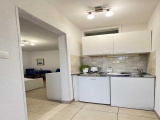 Apartmani Vela Makarska - Superior Studio Apartment - Makarska - 0