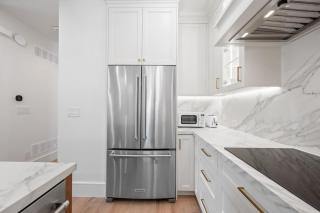 Modern Charm A Luxe 2 Bedroom - Mississauga - 4