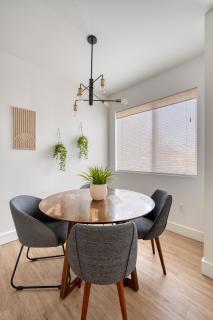 Stay Portland - Private Floor in Magazine Worthy Humboldt Apt Bldg - Portland - 1